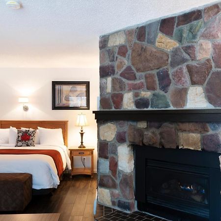 Schott'S Lake Conference & Resort Sundre Eksteriør billede