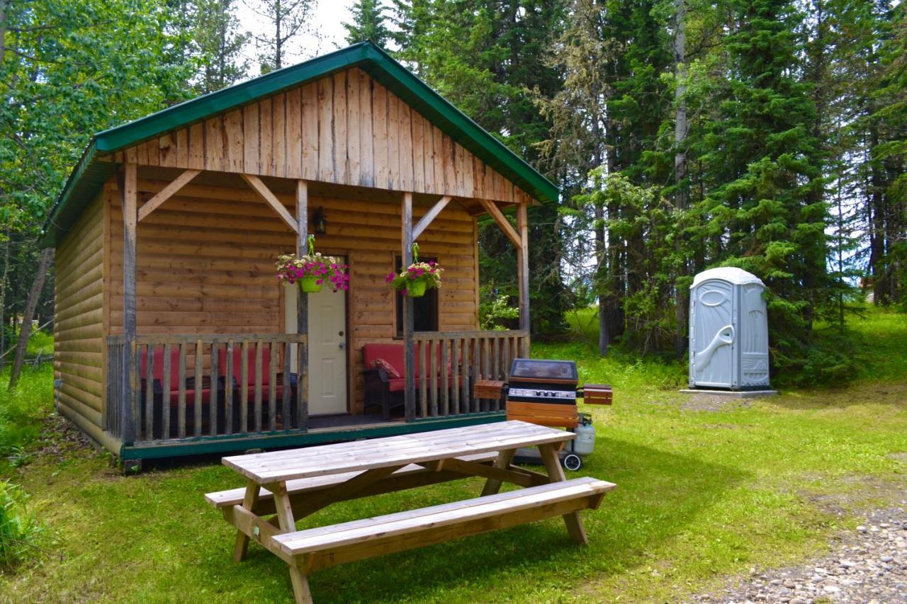 Schott'S Lake Conference & Resort Sundre Eksteriør billede