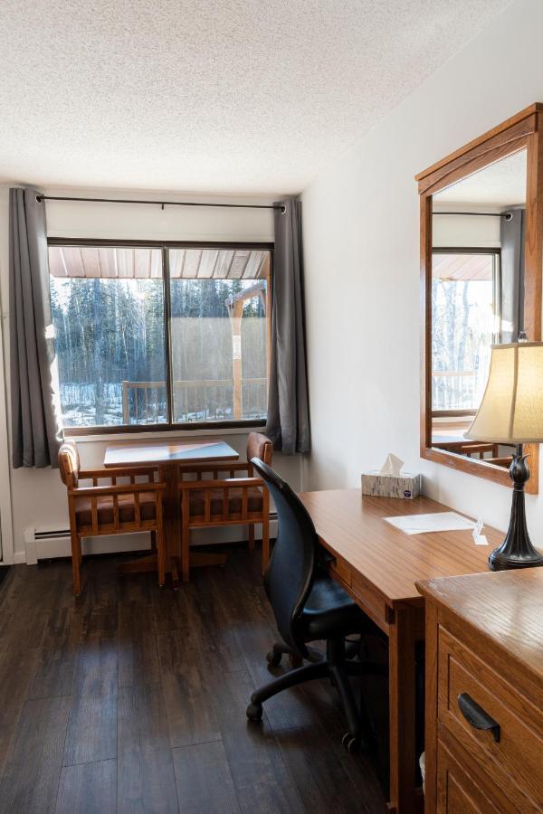 Schott'S Lake Conference & Resort Sundre Eksteriør billede